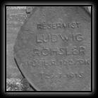 (19/21): Z.18.Ignasin (Fajsławice) przy trasie Piaski-Fajsławice (E372).<br>Cmentarz wojenny z I i II wojny światowej.<br>Grób żołnierza z I wojny światowej. <br>Ludwig Röhsler, reservist, füsl.R.122 - 9.komp. (jednostka), +29.07.1915 r.